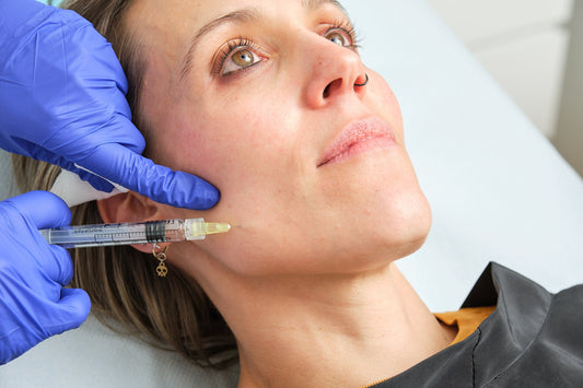 Tratamiento MESOTERAPIA FACIAL con Vitaminas + Radiofrecuencia